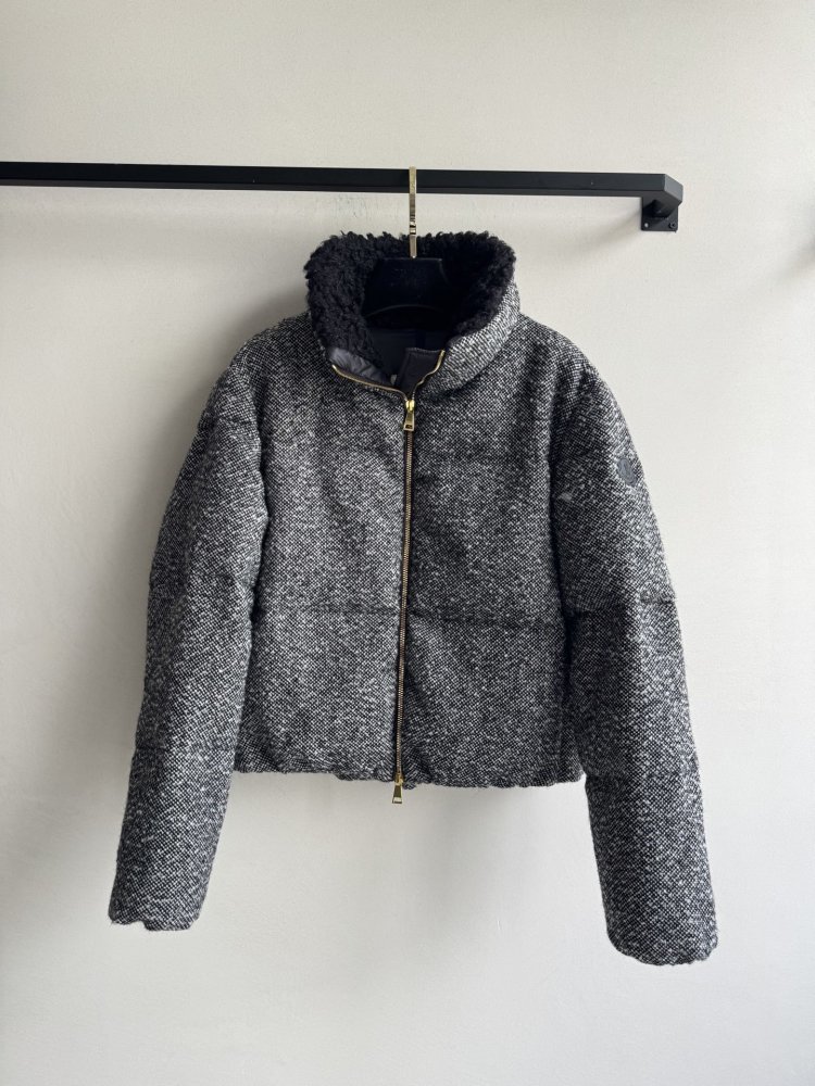 Куртка пуховик жіноча