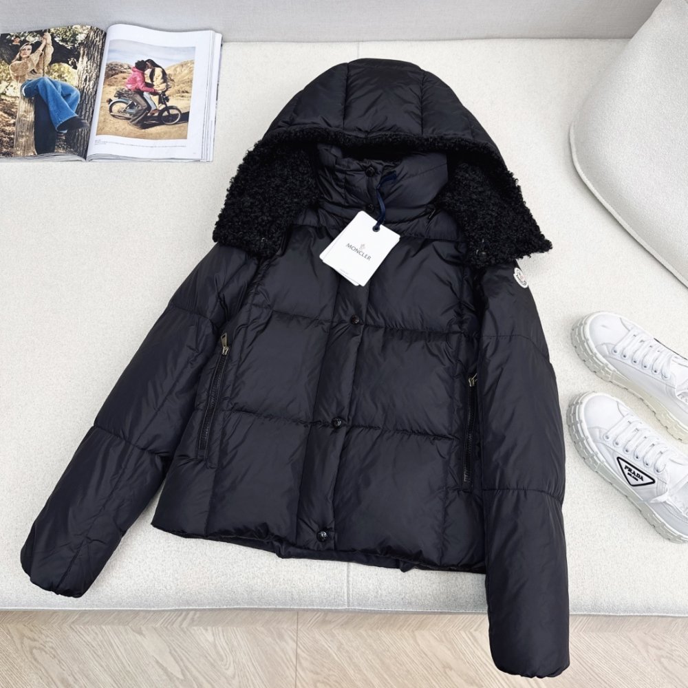 Куртка пуховик жіноча