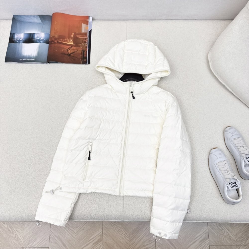 Куртка пуховик жіноча