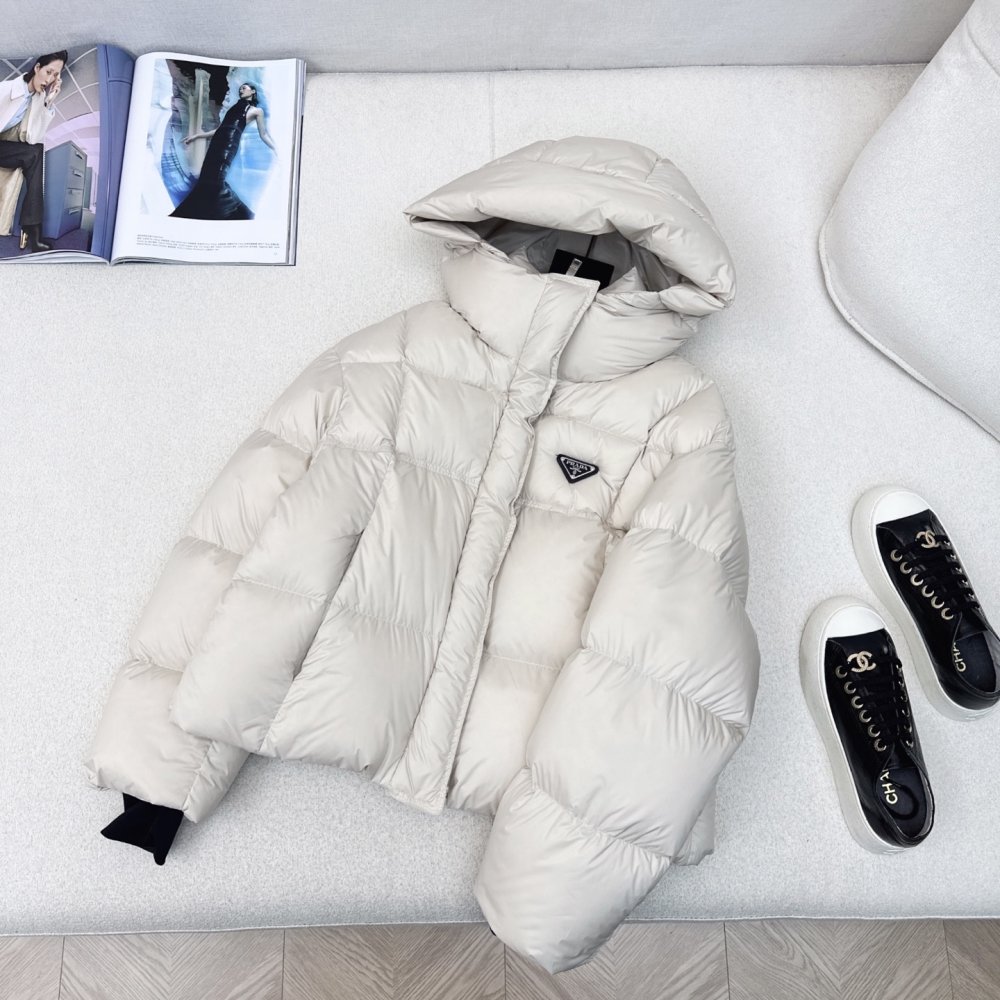 Куртка пуховик жіноча