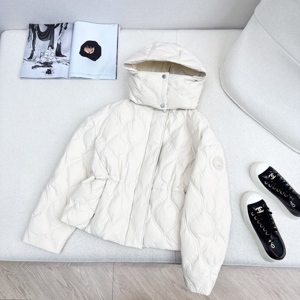 Куртка пуховик жіноча