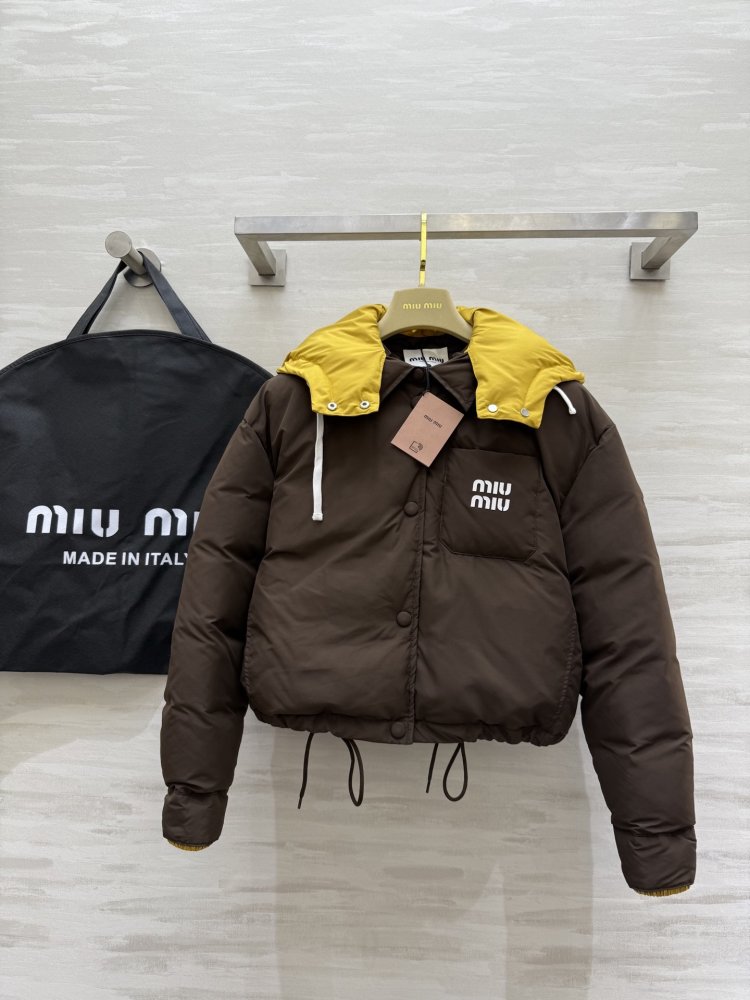 Куртка пуховик жіноча