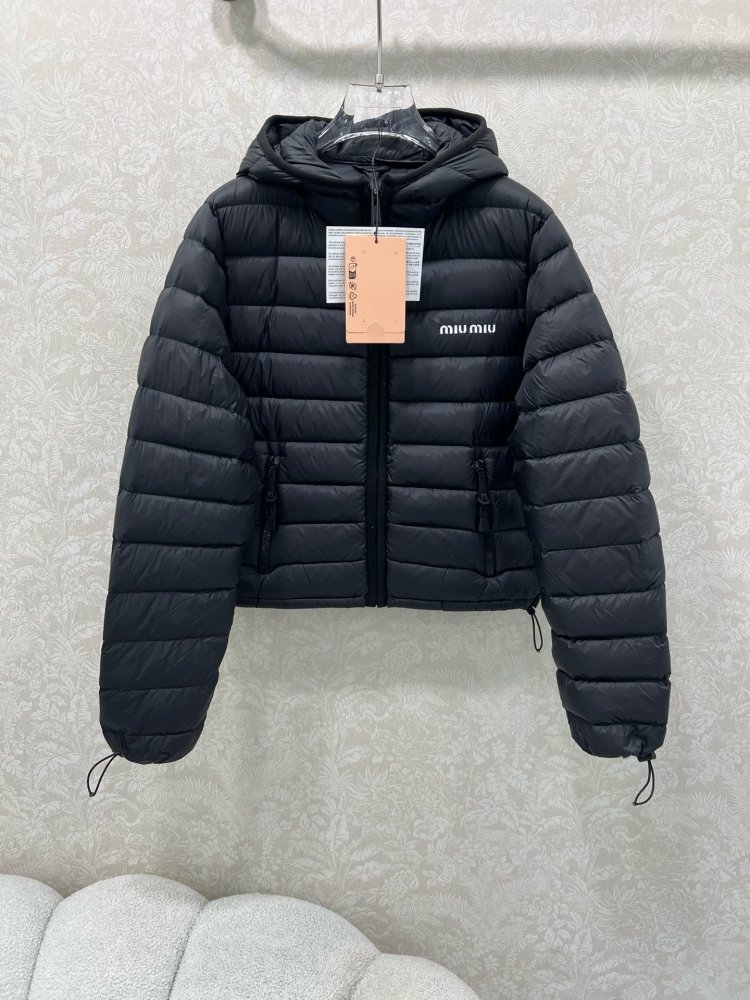 Куртка пуховик жіноча