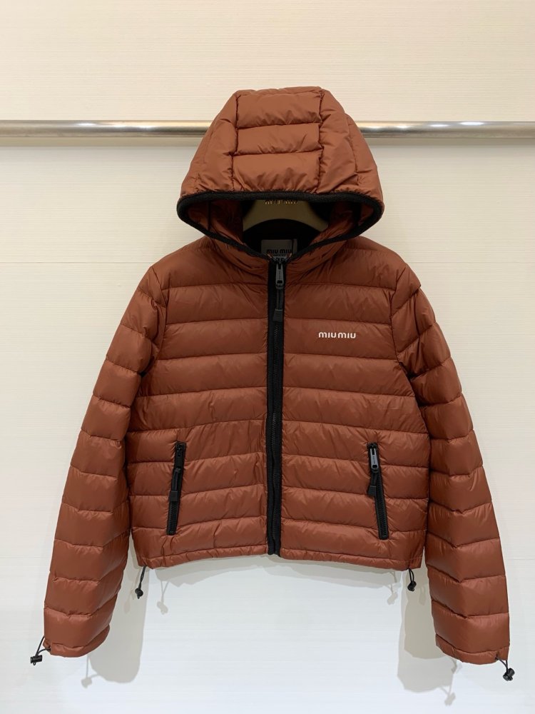 Куртка пуховик жіноча