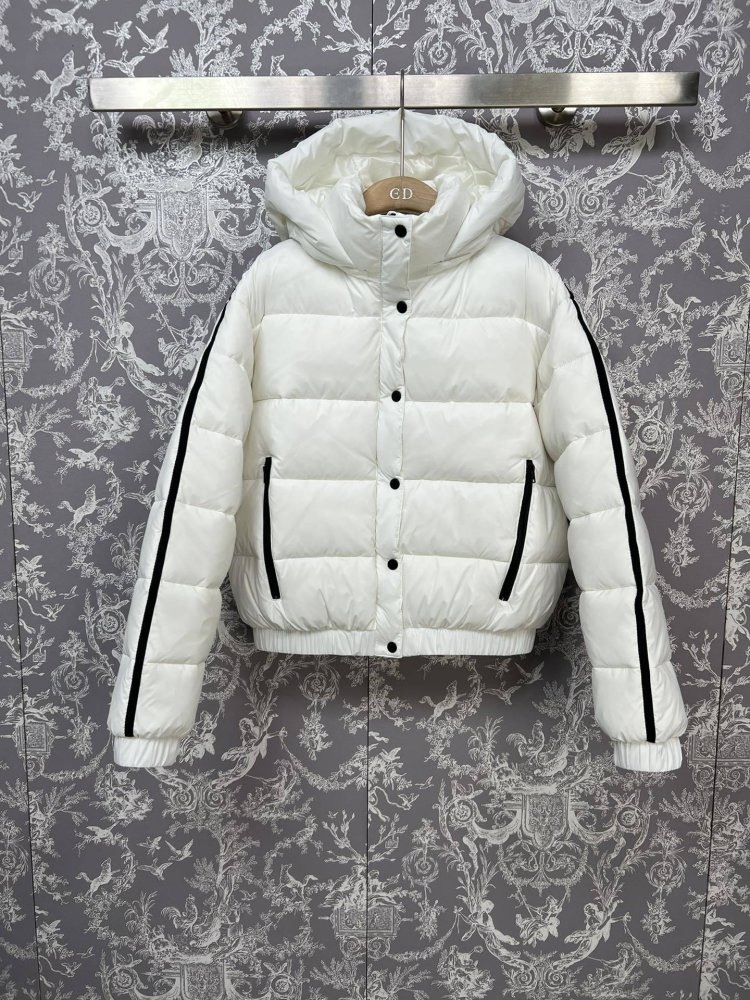 Куртка пуховик жіноча