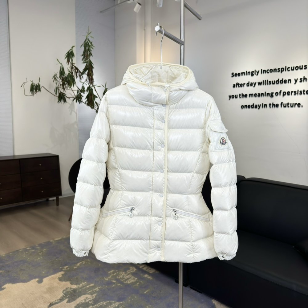 Куртка пуховик жіноча