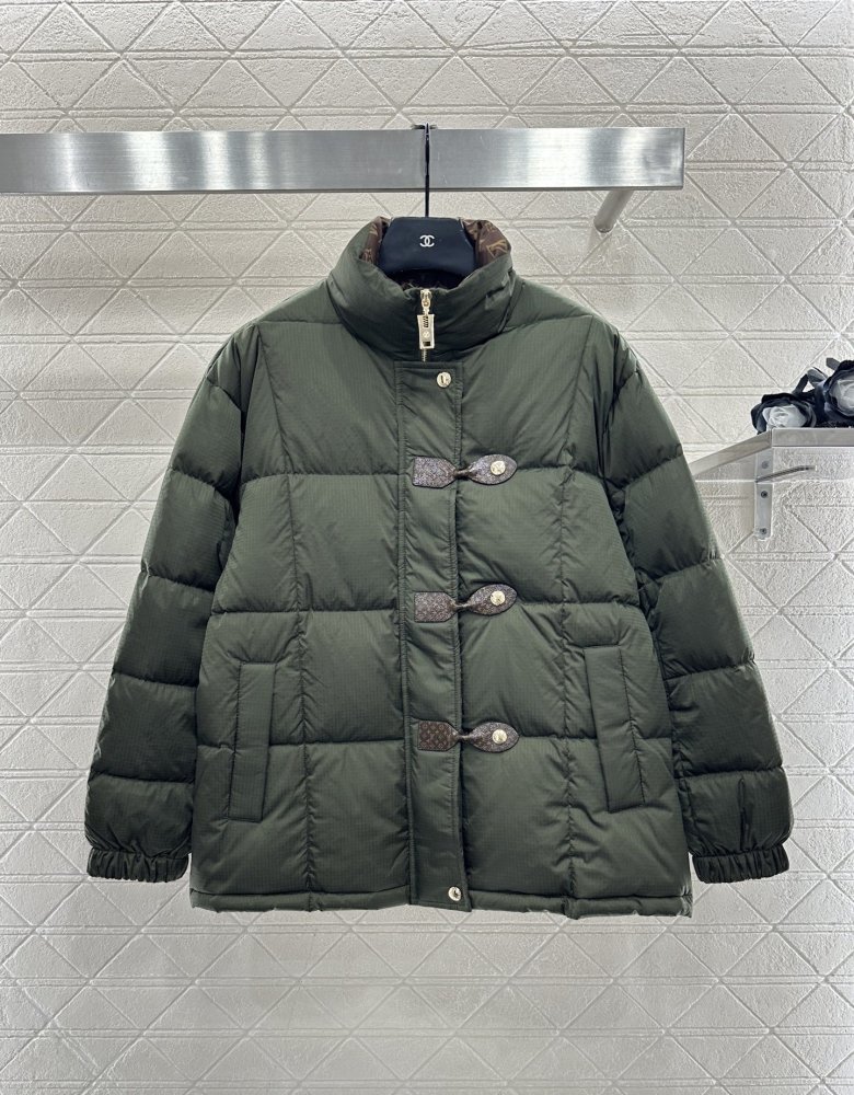 Куртка пуховик жіноча