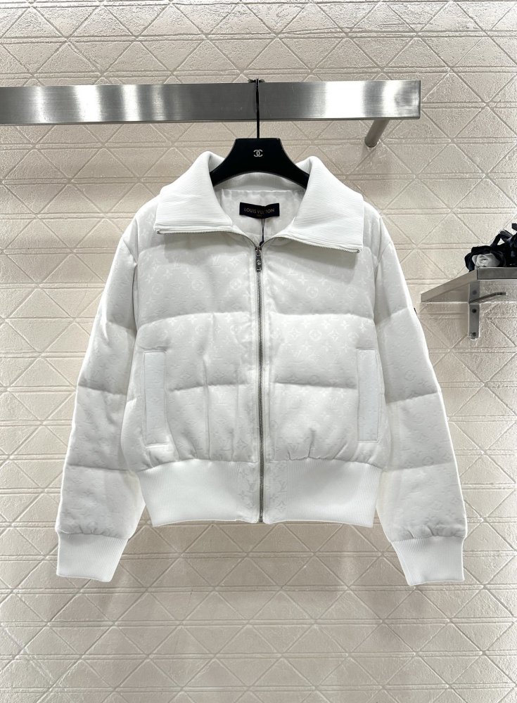 Куртка пуховик женская