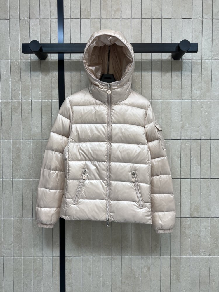 Куртка пуховик женская