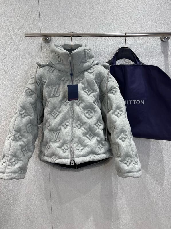 Куртка пуховик женская