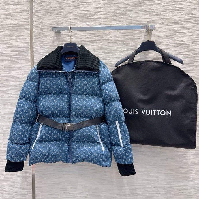 Куртка пуховик женская