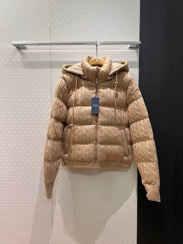 Куртка пуховик жіноча