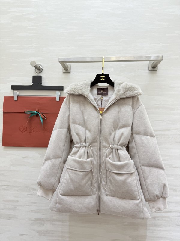 Куртка пуховик женская