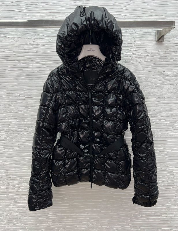 Куртка пуховик женская