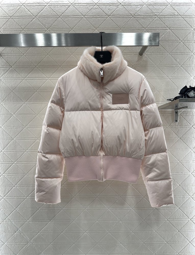 Куртка пуховик женский