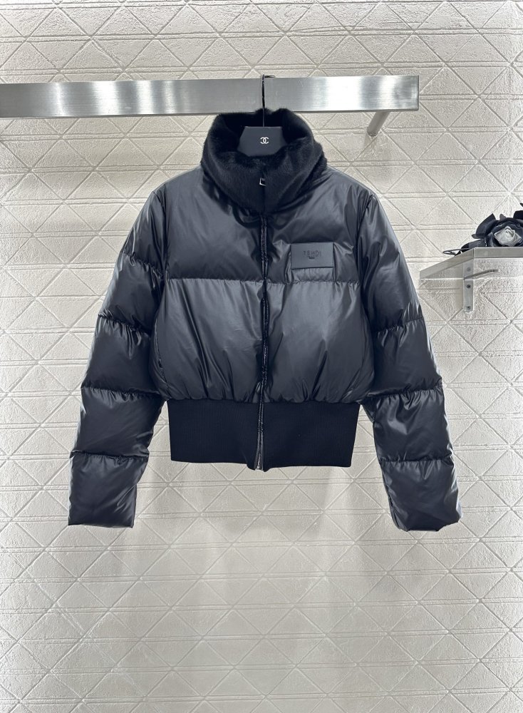 Куртка пуховик женский