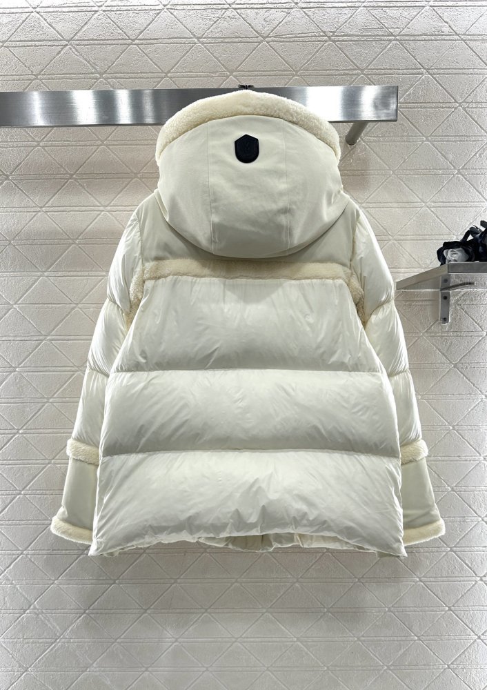 Куртка с капюшоном и воротником фото 2