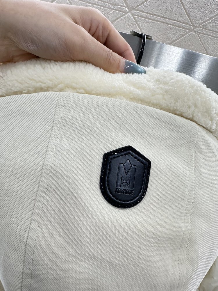 Куртка с капюшоном и воротником фото 6