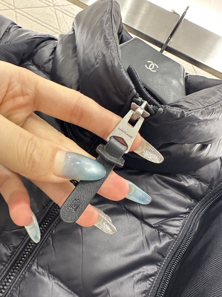 Куртка с капюшоном и воротником фото 6