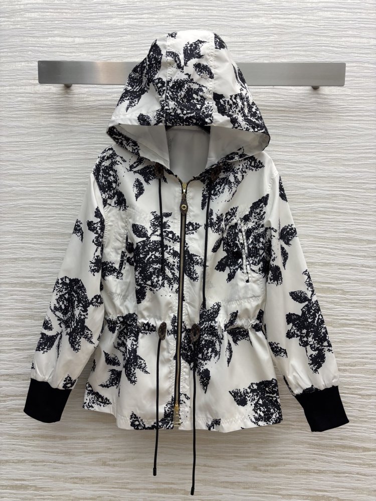 Куртка з капюшоном