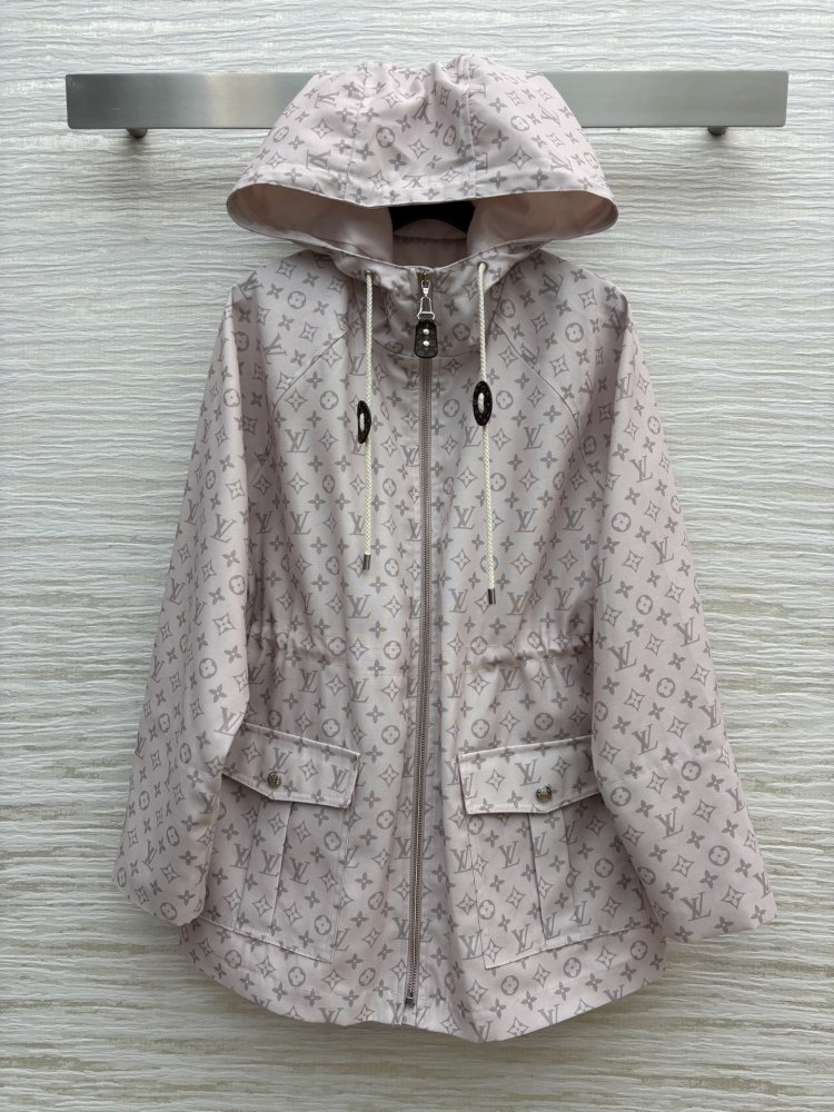 Куртка с капюшоном