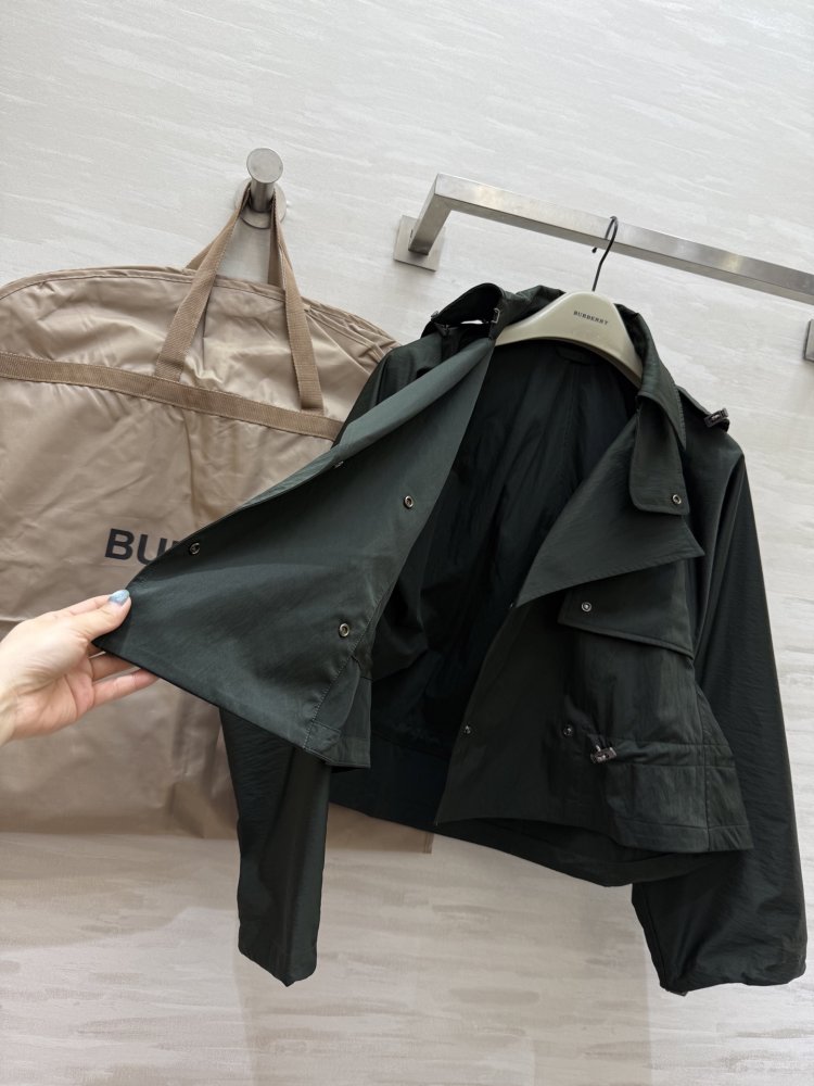 Куртка с капюшоном фото 3