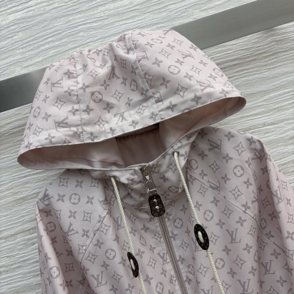 Куртка с капюшоном фото 4