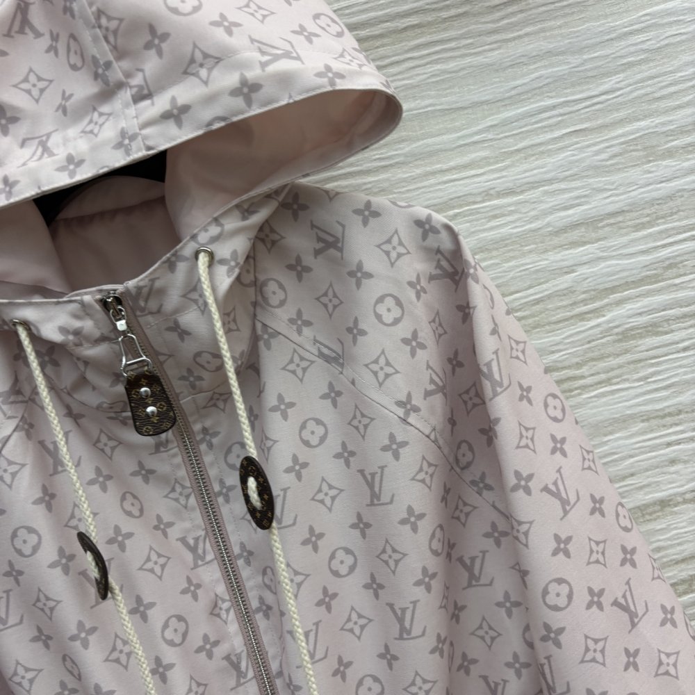 Куртка с капюшоном фото 5