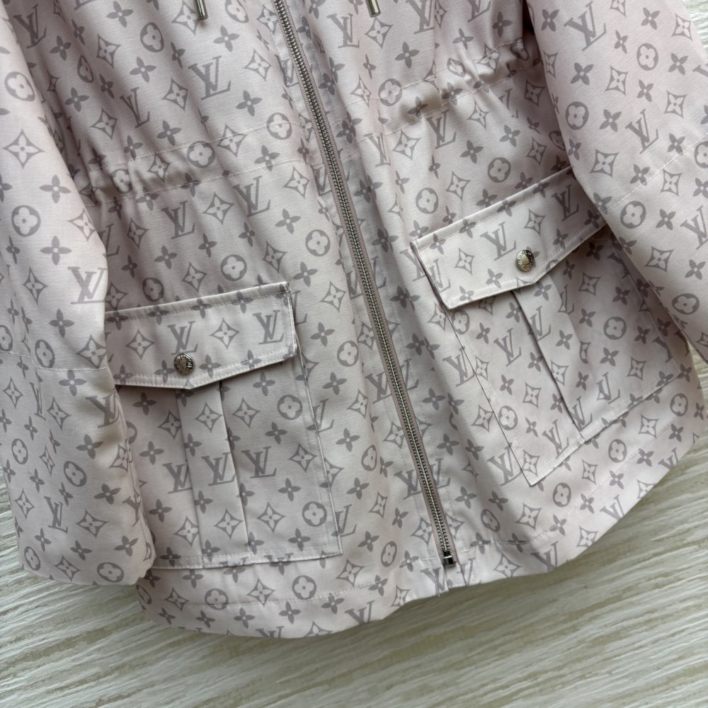 Куртка с капюшоном фото 6