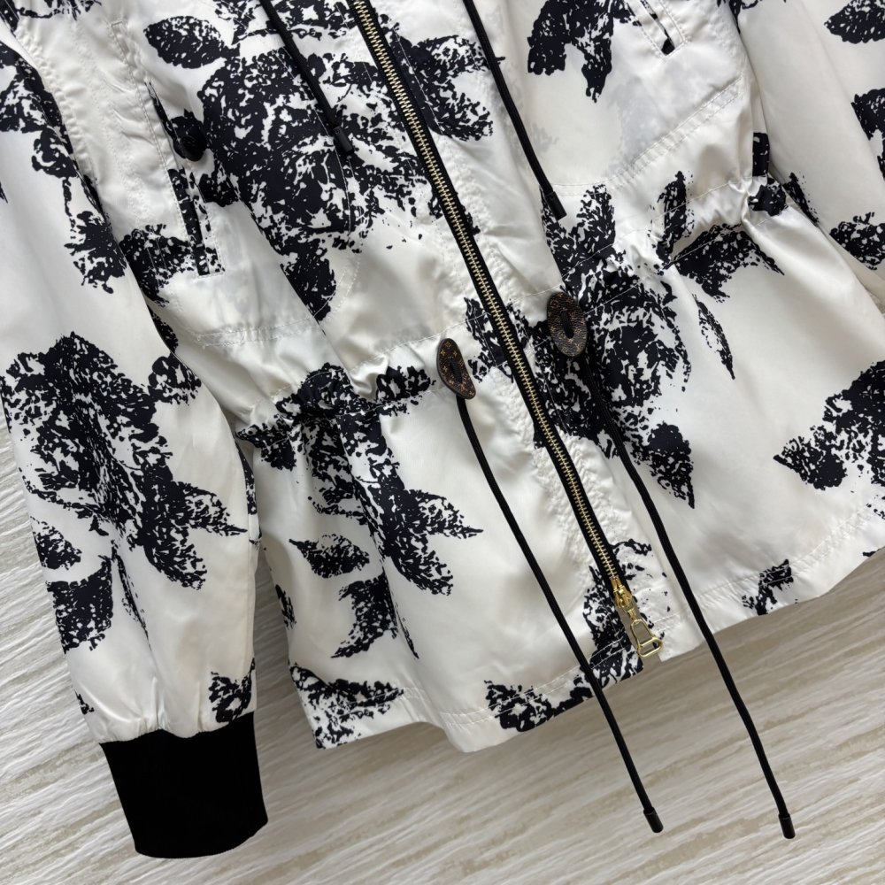 Куртка з капюшоном фото 7