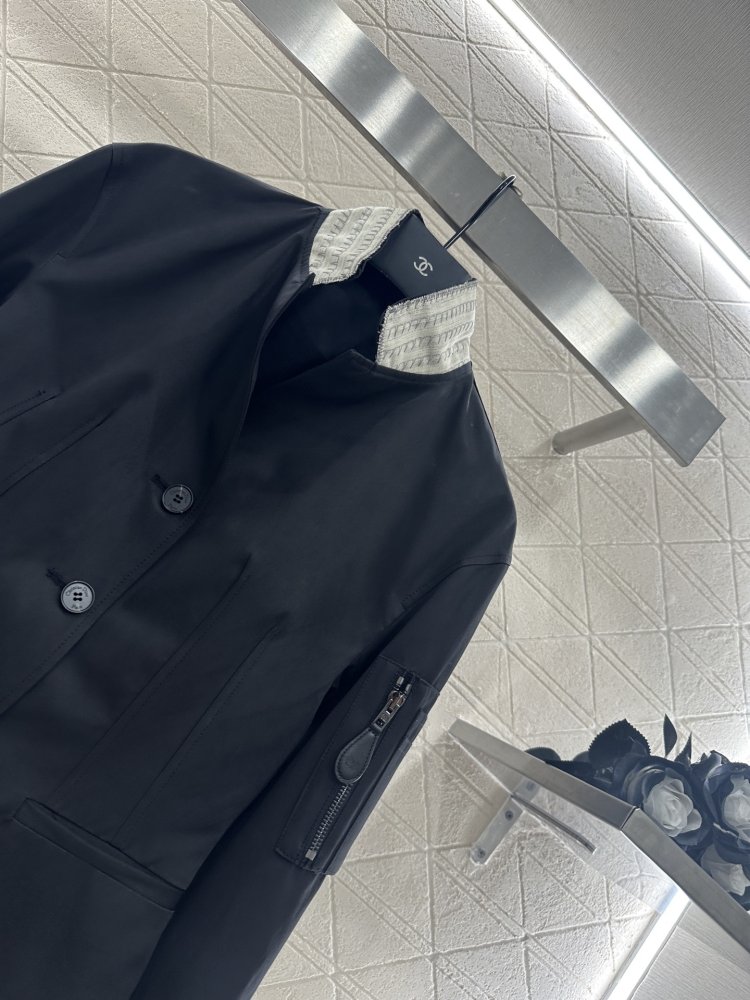 Куртка з кишенею і коміром-стійкою фото 4