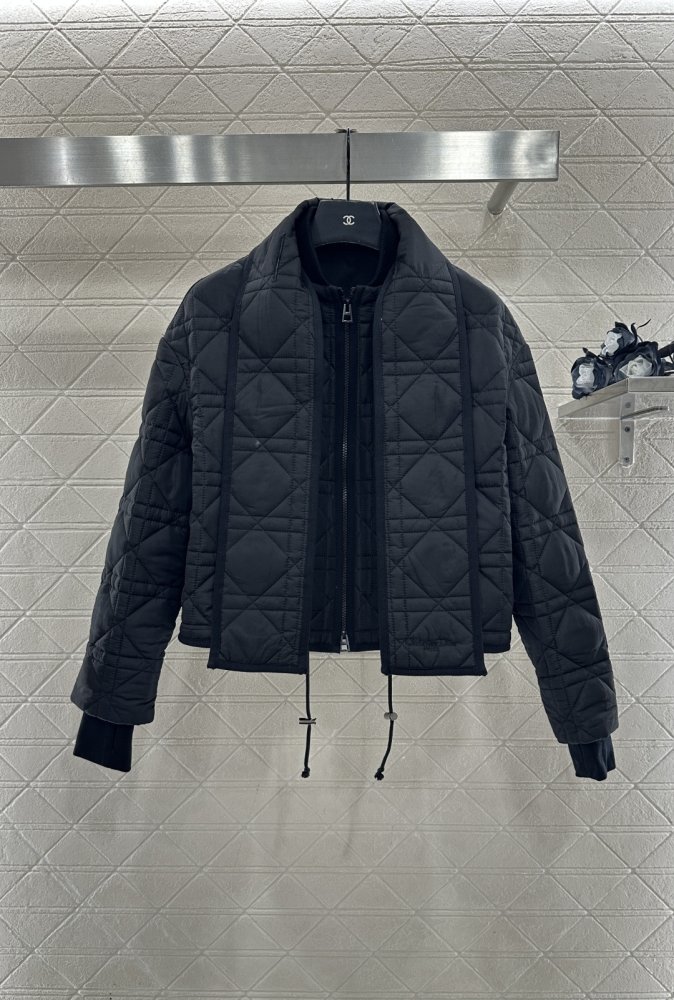 Куртка с шарфом женская фото 3