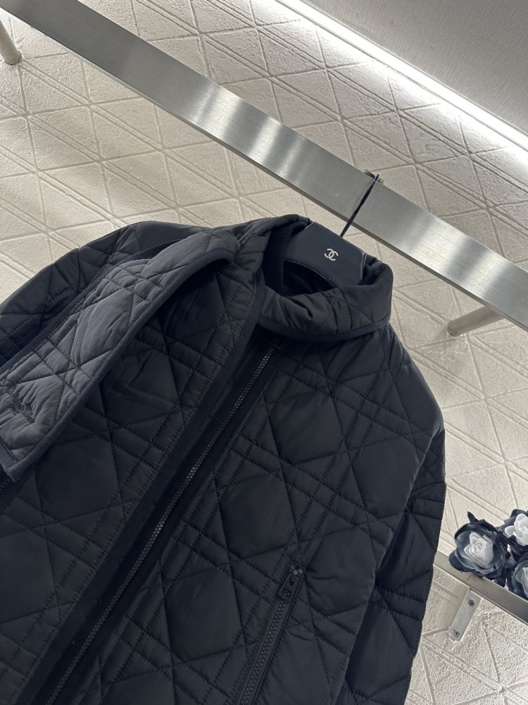 Куртка с шарфом женская фото 4