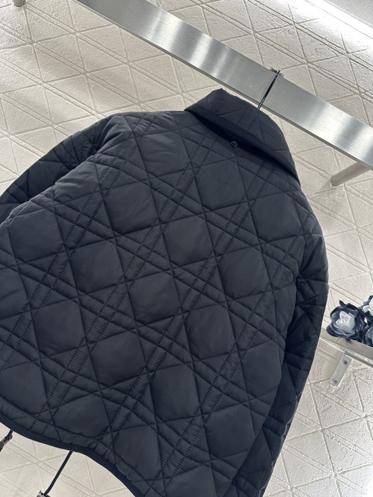 Куртка с шарфом женская фото 5