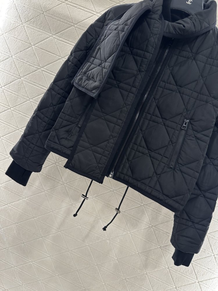 Куртка с шарфом женская фото 7