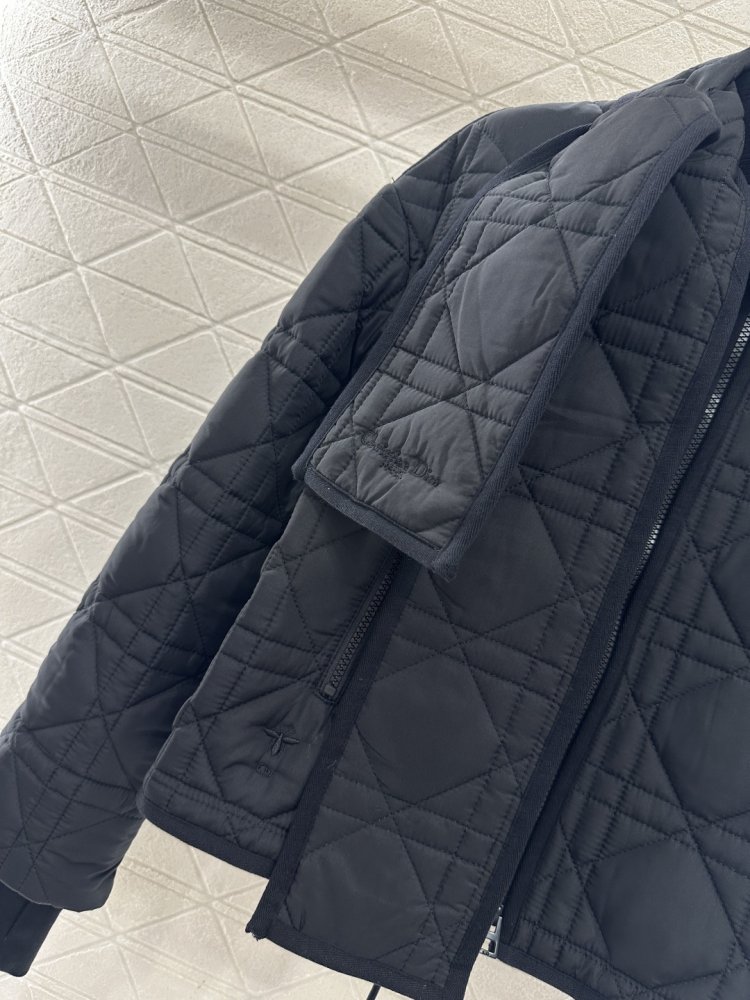 Куртка с шарфом женская фото 8