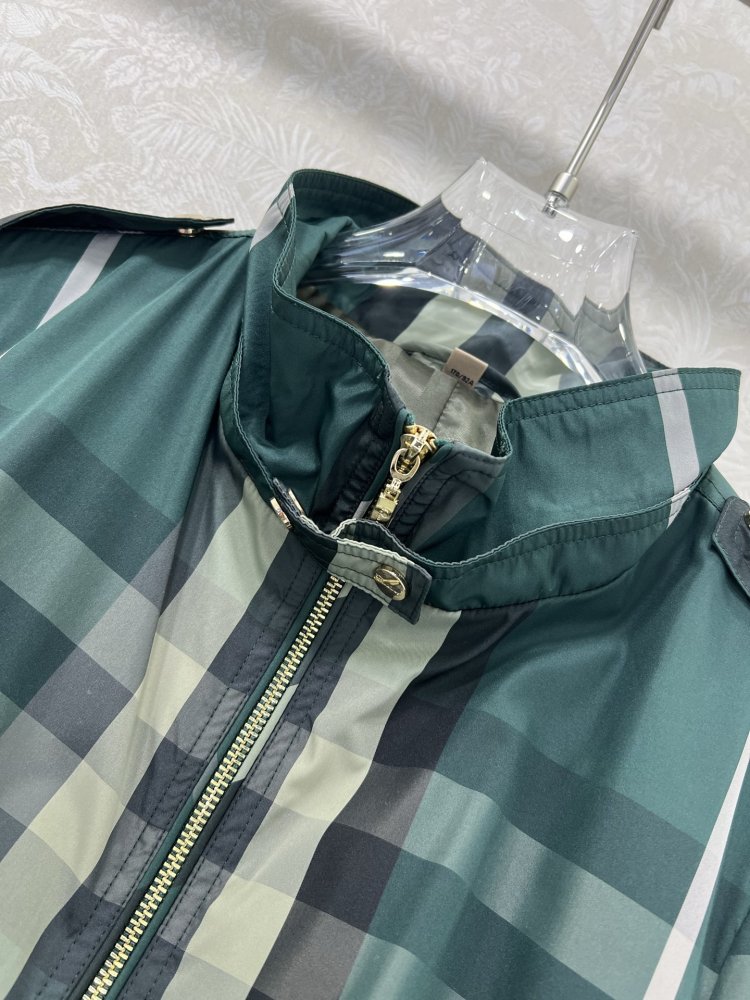 Куртка з коміром стійкою фото 2