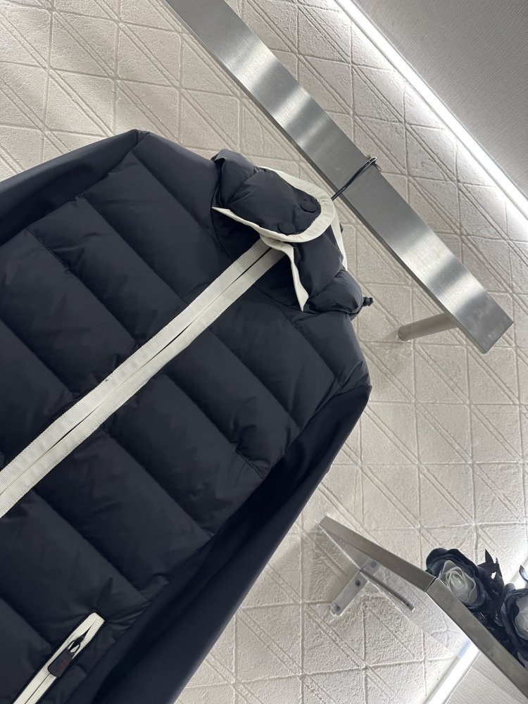 Куртка в стиле пэчворк с капюшоном фото 3