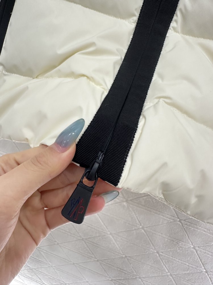 Куртка в стиле пэчворк с капюшоном фото 5