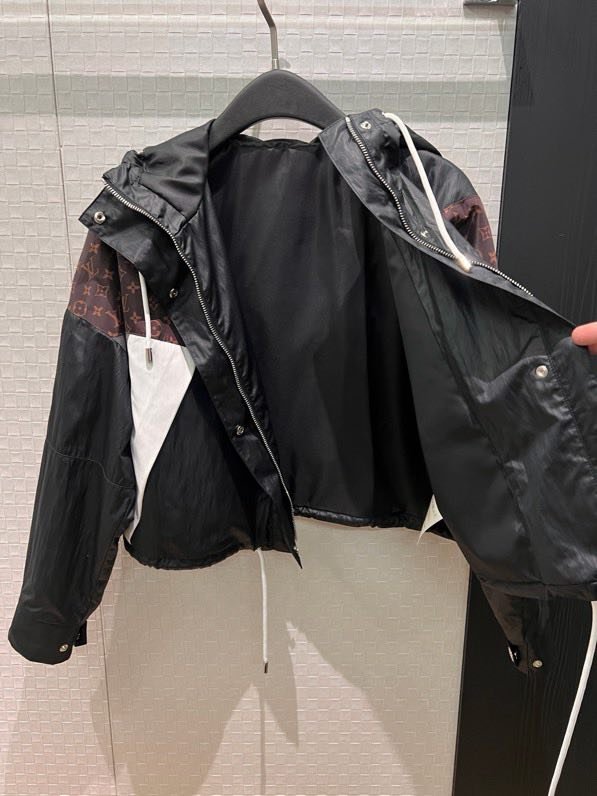 Куртка вітровка жіноча фото 2