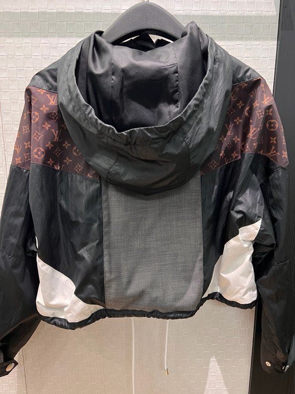 Куртка вітровка жіноча фото 8