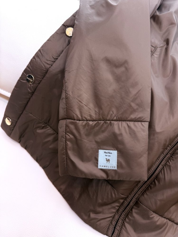 Куртка жіноча з верблюжої вовни фото 8