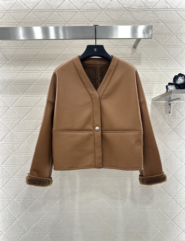 Куртка жіноча на хутрі