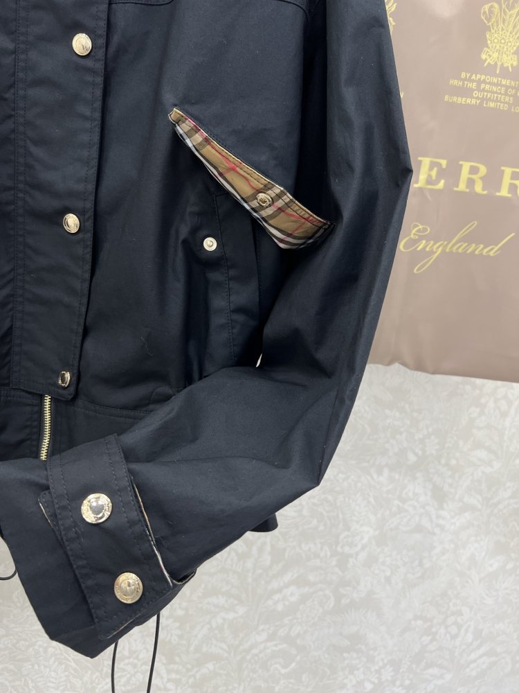 Куртка жіноча на блискавки фото 5