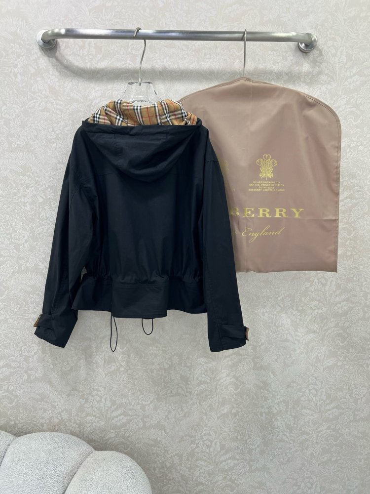 Куртка жіноча на блискавки фото 8