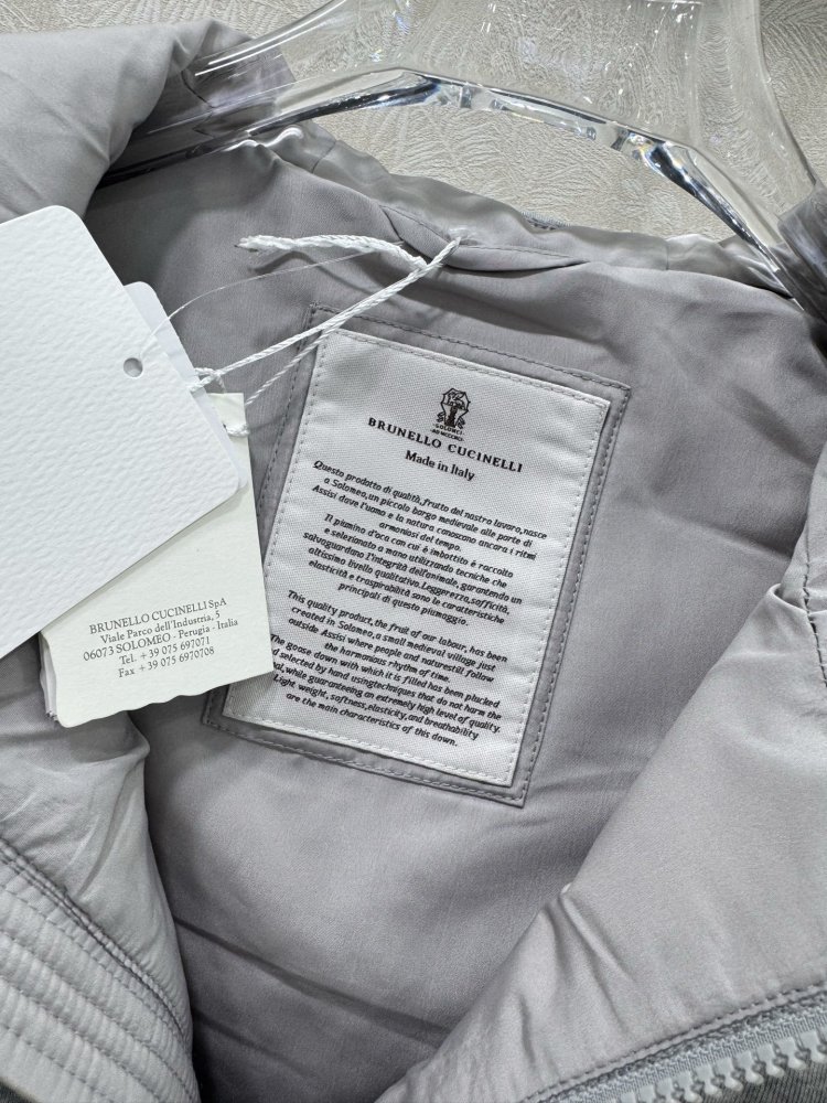 Куртка женская с кашемировыми рукавами фото 3