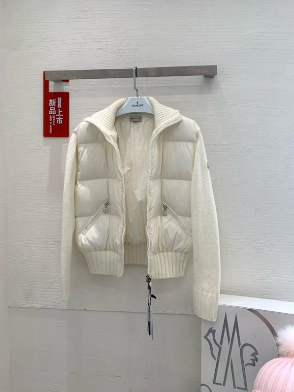 Куртка женская с трикотажными рукавами фото 3