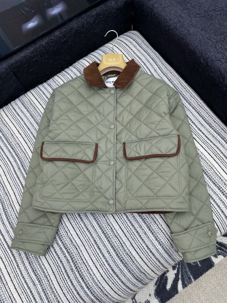 Куртка жіноча