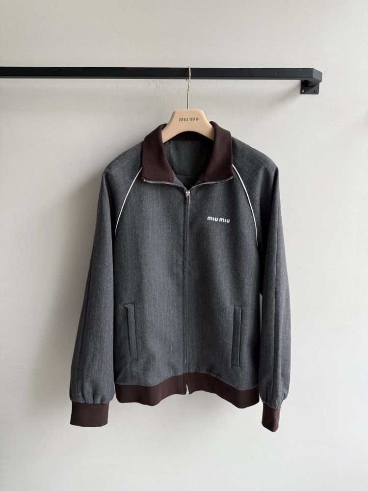 Куртка жіноча