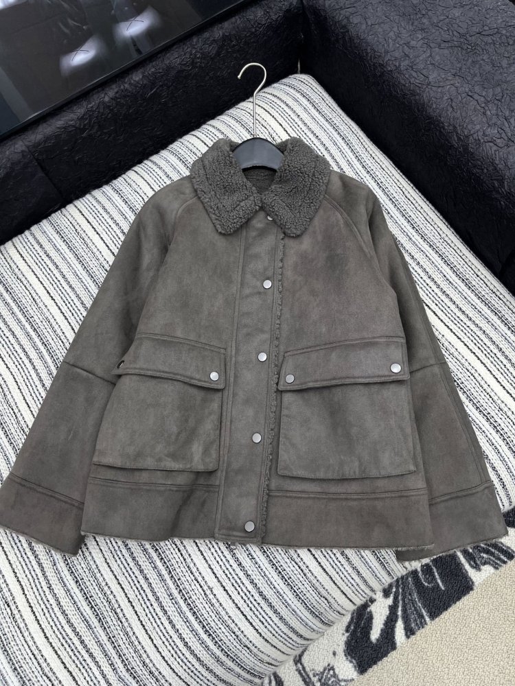 Куртка жіноча